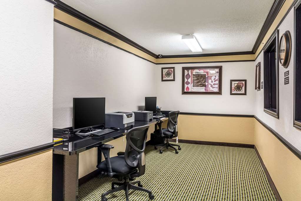 Quality Inn & Suites SeaWorld North - photo 39