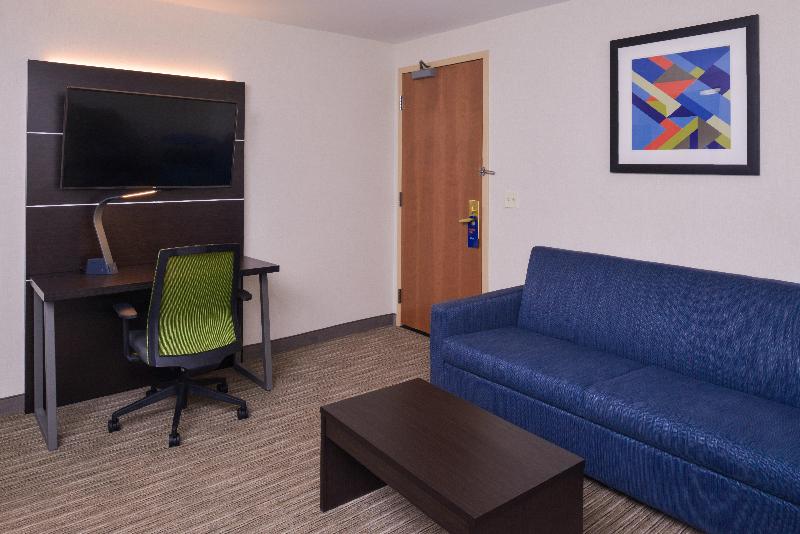 Holiday Inn Express Hotel & Suites Southfield Detroit - photo 31