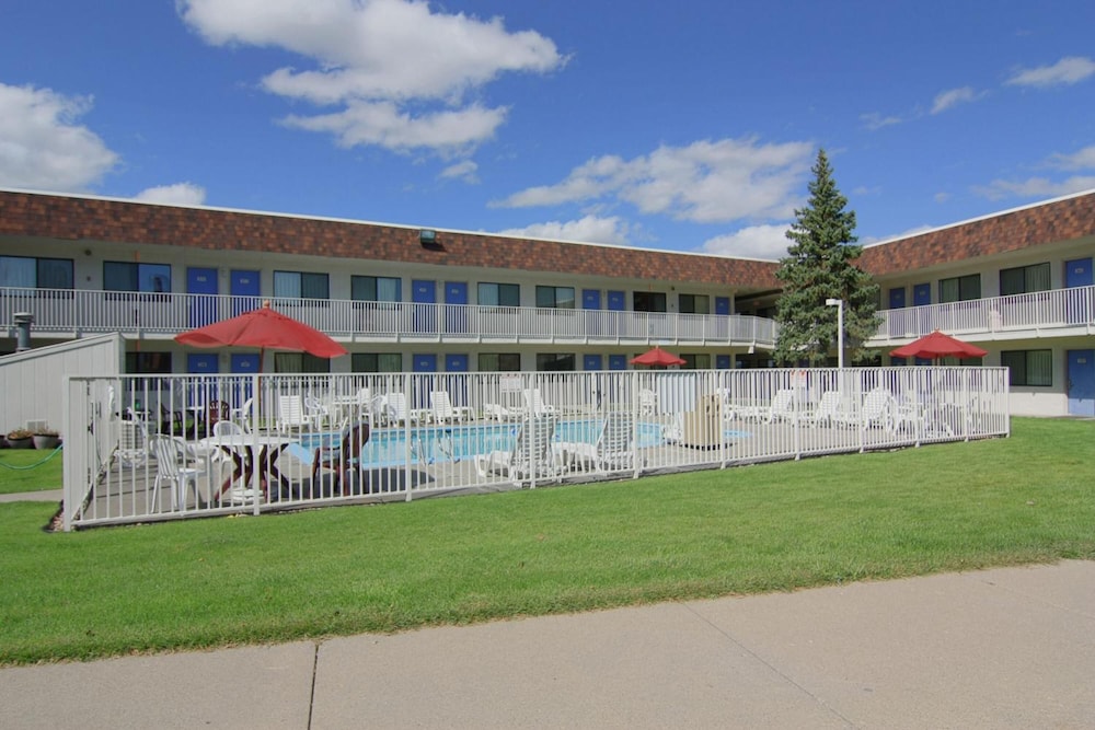 Motel 6 Rapid City SD - photo 24