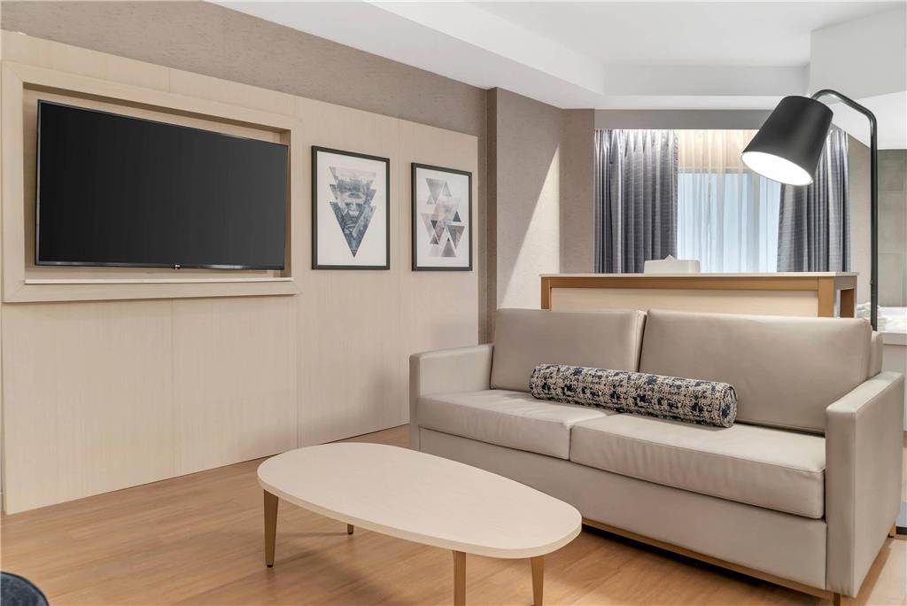 Radisson Plaza Hotel at Kalamazoo Center - photo 105