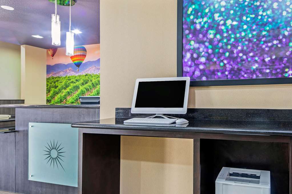 La Quinta Inn & Suites by Wyndham Temecula - photo 30