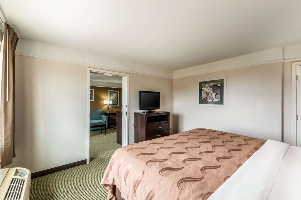 Quality Inn & Suites SeaWorld North - photo 34