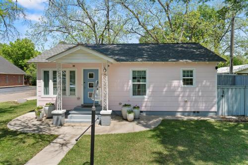 LaMoynes Place in Jefferson, United States