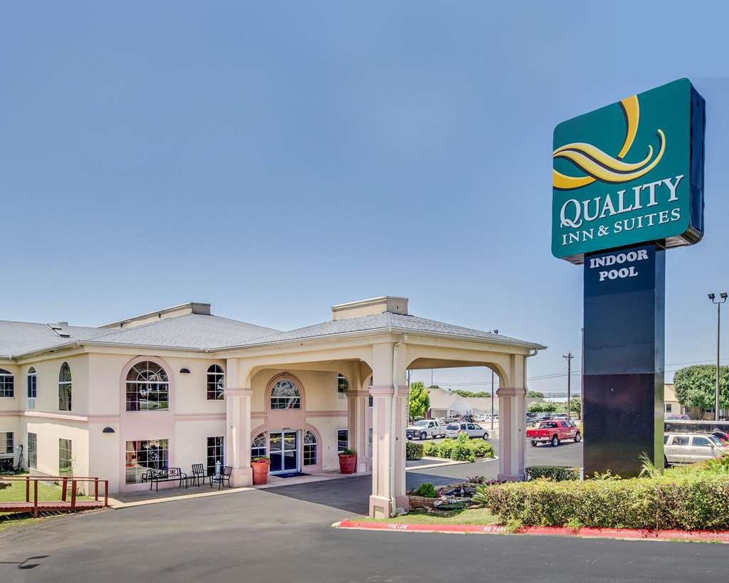 Quality Inn & Suites Kerrville - photo 3