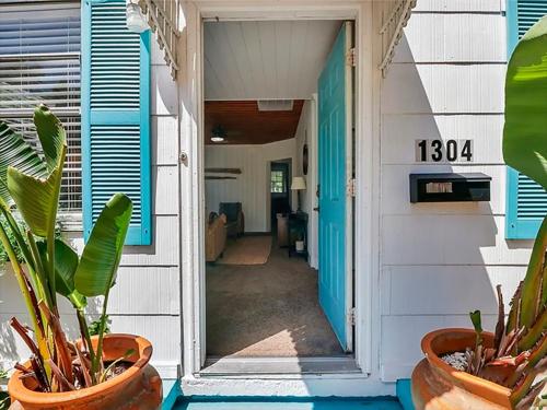 Picturesque Bungalow in Savannah — 4-Star Luxury Hotel in Savannah, United States