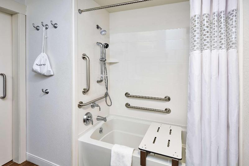 Hampton Inn Fond du Lac - photo 79