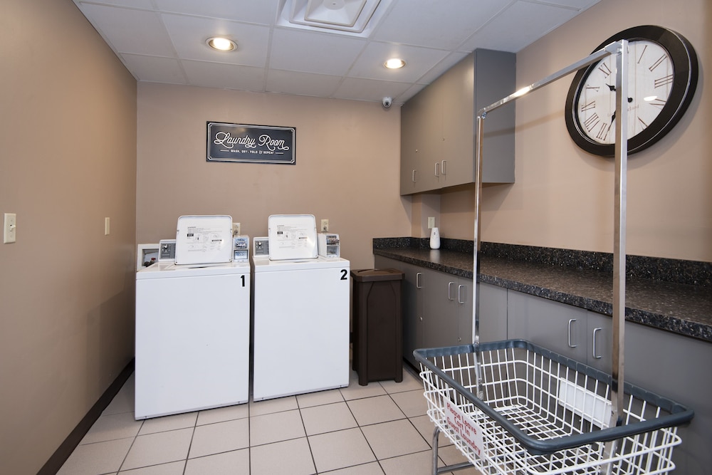 Guest Inn & Suites Midtown Medical Center - photo 22
