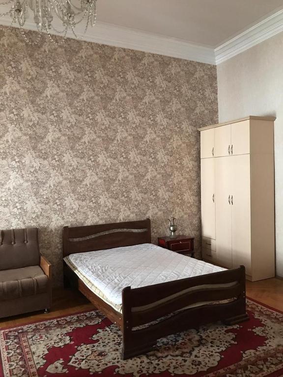 Apartment Mate