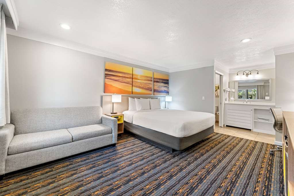 Days Inn by Wyndham San Diego Hotel Circle - photo 25