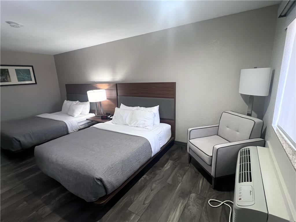Quality Inn & Suites Near White Sands National Monument - photo 14