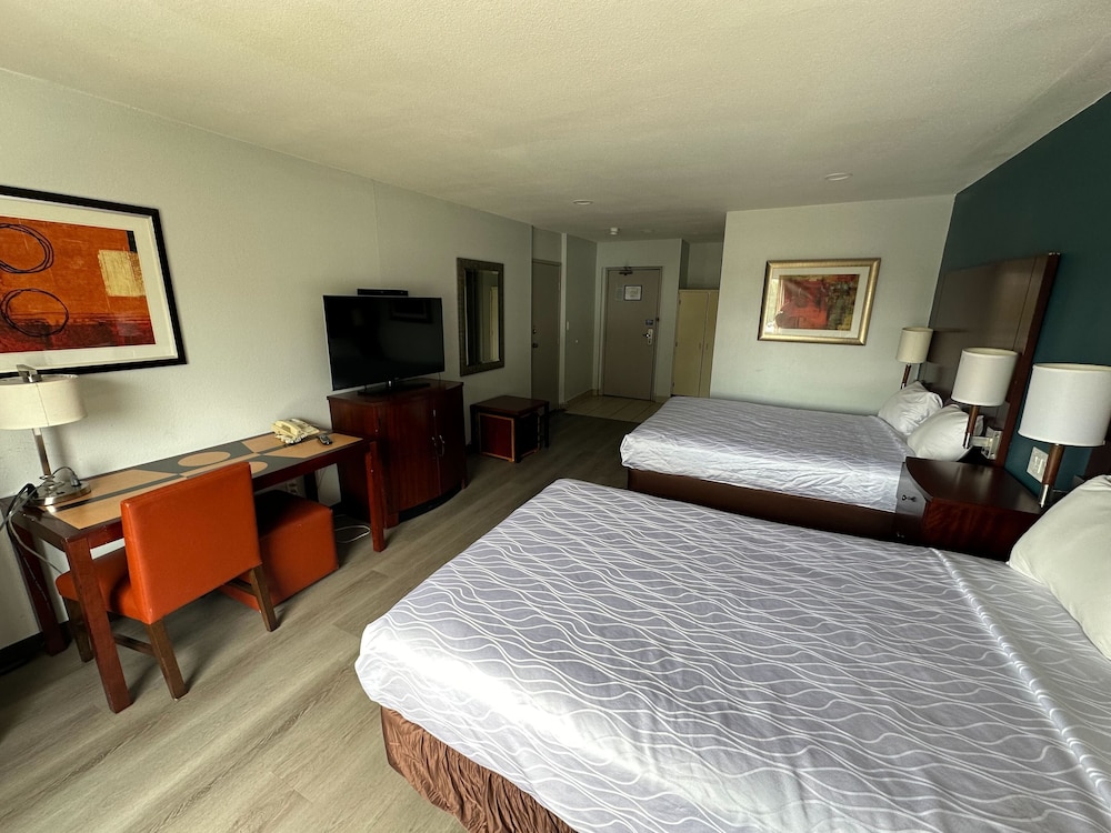 Portside Inn & Suites - photo 26