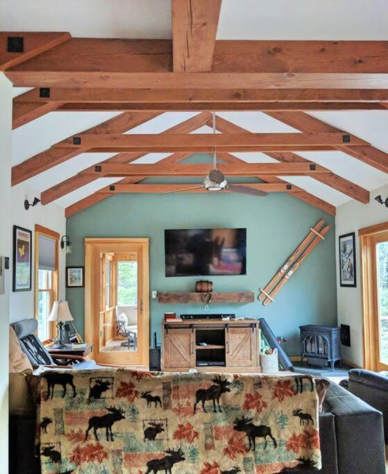 Waterfront 8 acres privacy and 5 min to LL Bean in Freeport, United States