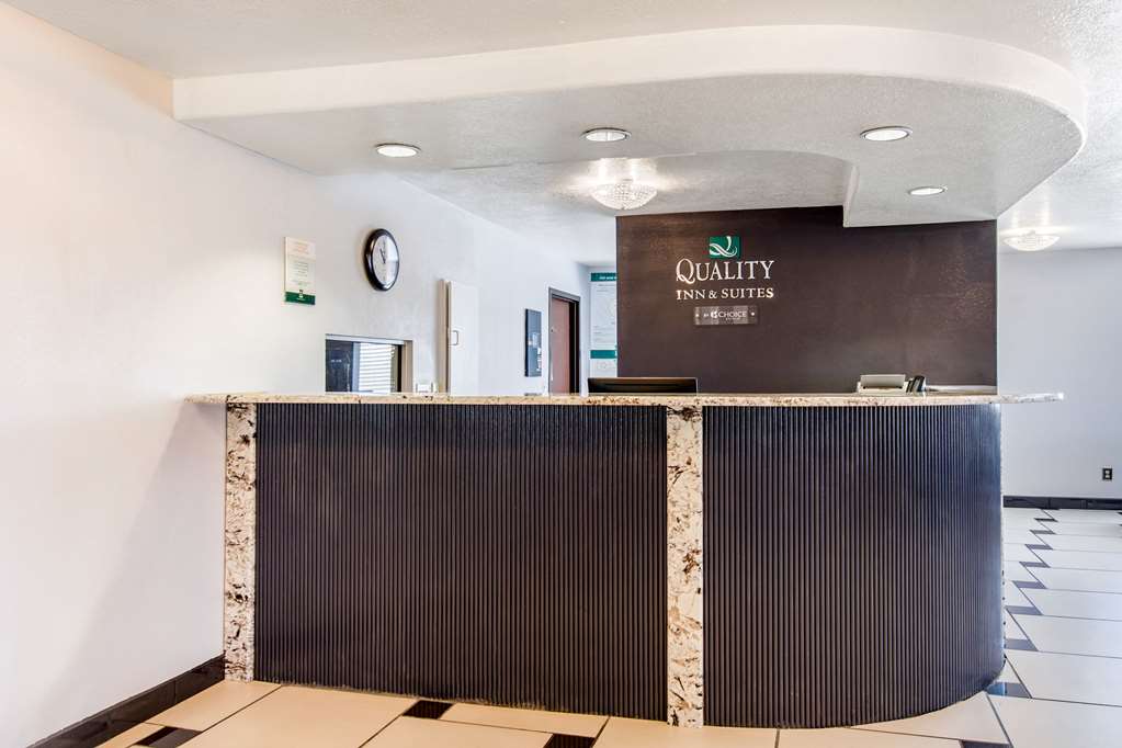 Quality Inn & Suites Albuquerque North near Balloon Fiesta Park - photo 6