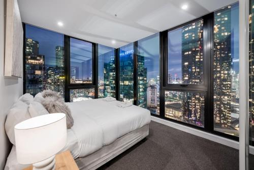 Exclusive Stays Southbank Grand — 4-Star Luxury Hotel in Melbourne, Australia