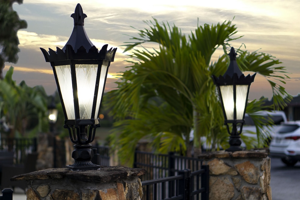 Spinnaker Inn of Naples - photo 19