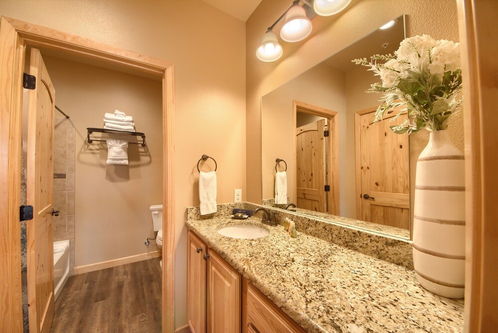 Old Mills Resort OM A14 3 Bedroom Condo by RedAwning - photo 16