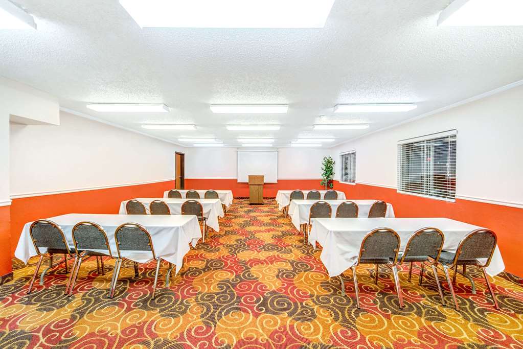 Super 8 by Wyndham McKinney Plano Area - photo 12