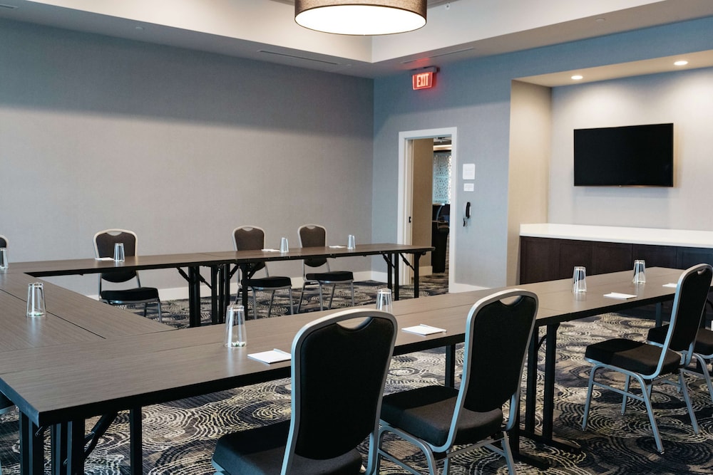 Hilton Garden Inn Madison Sun Prairie - photo 70