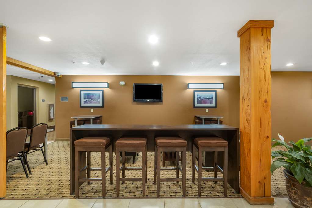 Microtel Inn and Suites by Wyndham Breaux Bridge - photo 30