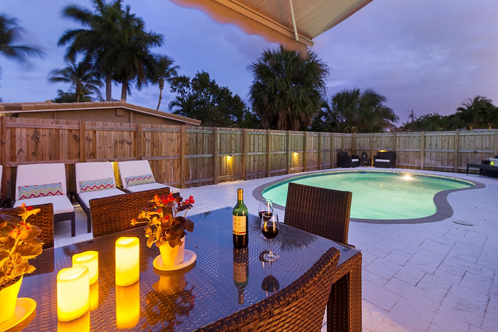 Beachway Per Ankh - carbon neutral hotel in Pompano Beach