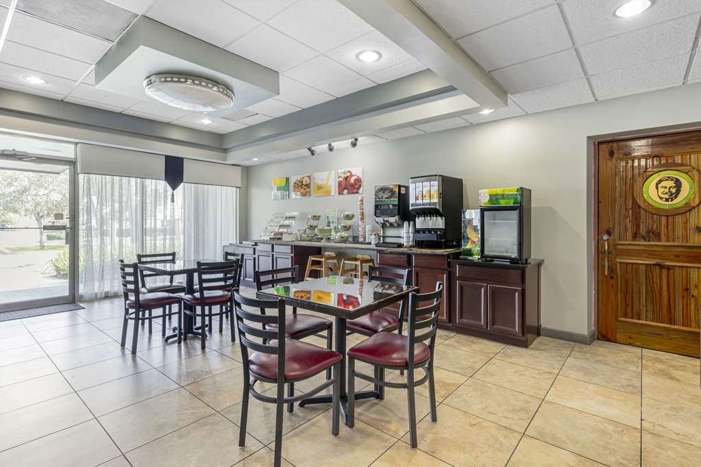 Quality Inn Downtown Stuart - photo 29