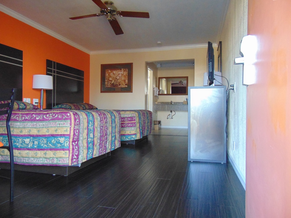 The Heart Of Texas Motel - photo 9