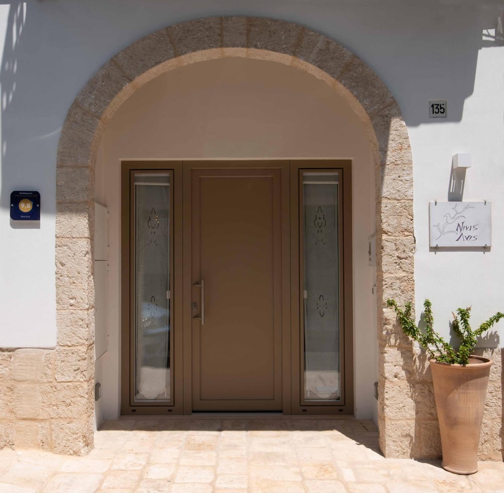 Nivis Avis — 4-Star Luxury Hotel in Polignano A Mare, Italy