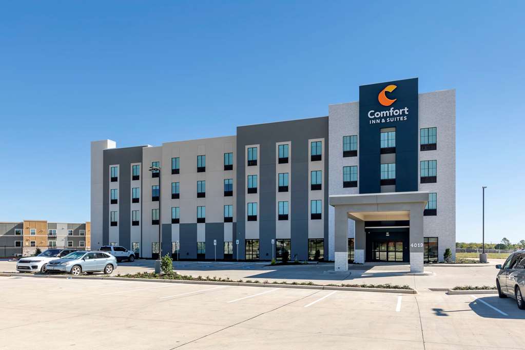 Comfort Inn & Suites Balch Springs SE Dallas in Mesquite, United States