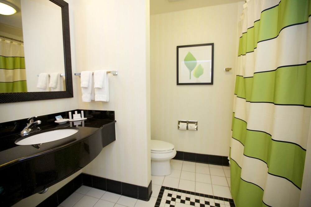 Fairfield Inn & Suites by Marriott Santa Maria - photo 26