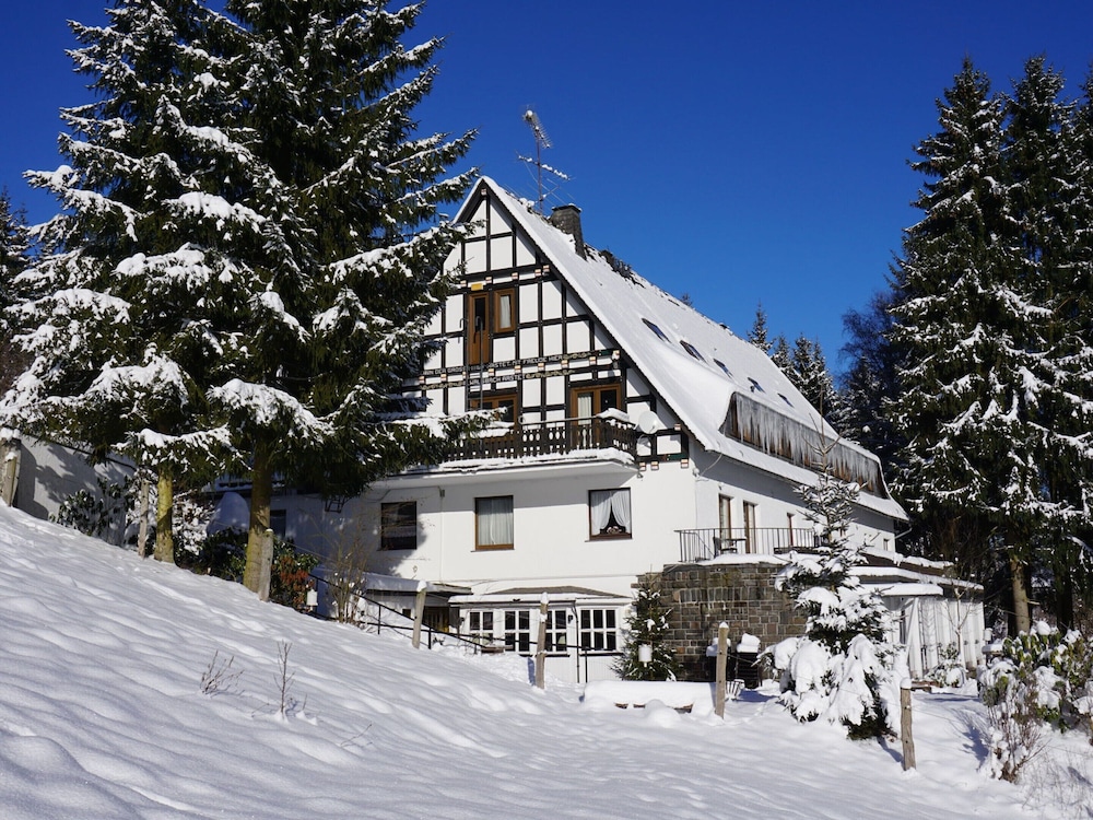 Ferienhaus im Sauerland — 4-Star Luxury Hotel in Winterberg, Germany