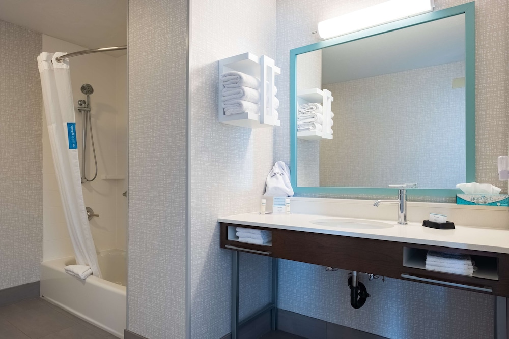 Hampton Inn & Suites Salt Lake City Airport - photo 29