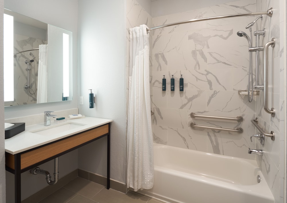 DoubleTree by Hilton Houston Westchase - photo 24