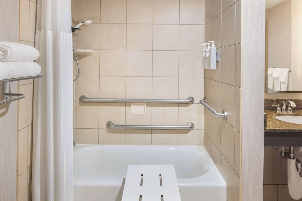 Hilton Garden Inn Bethesda Downtown - photo 25