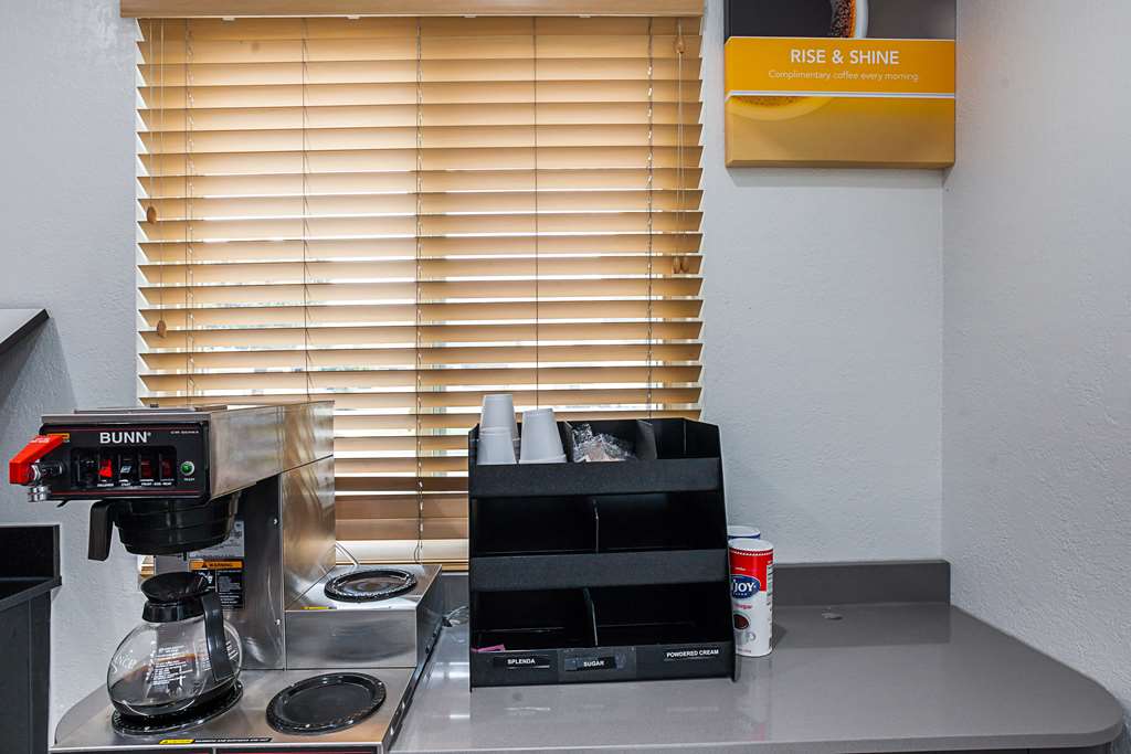 Motel 6 Ventura CA Downtown - photo 27
