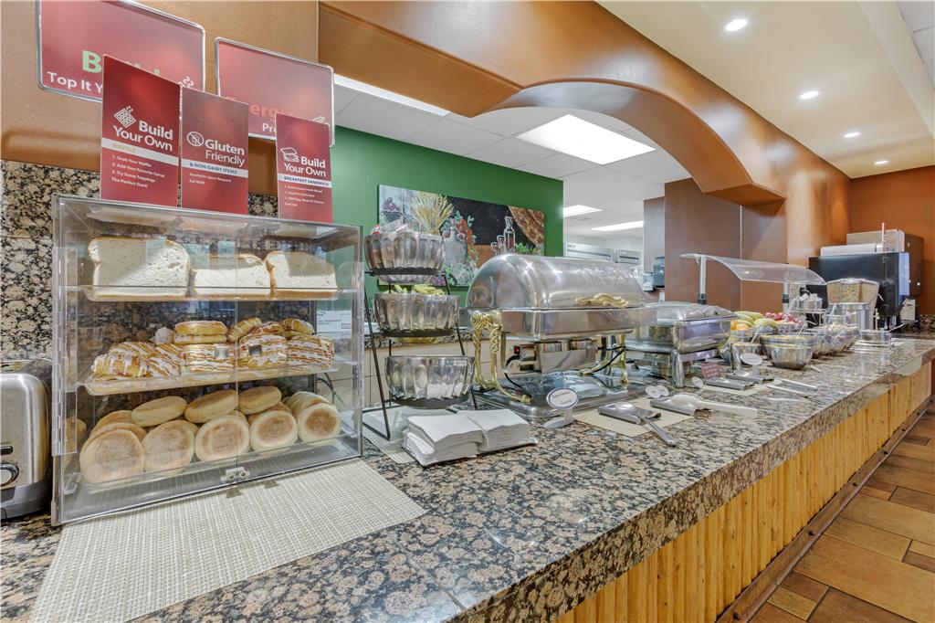 Best Western Plus Arroyo Roble Hotel & Creekside Villas - photo 5