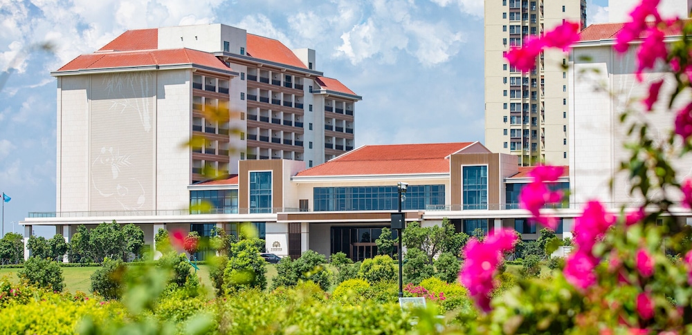 Qianhuazhou Hotel in Huizhou, People's Republic of China