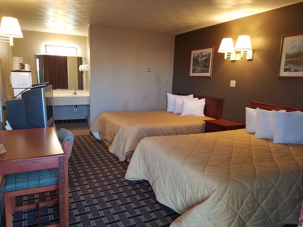 Travelodge By Wyndham Evanston - photo 13