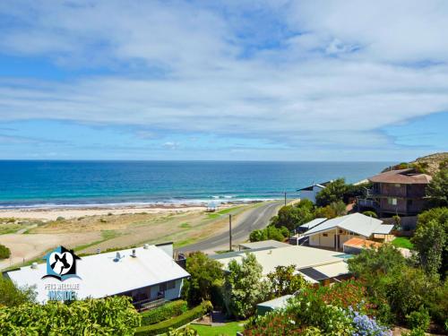Stunning Views & Renovated Beach Chic - last minute hotel in Unknown City