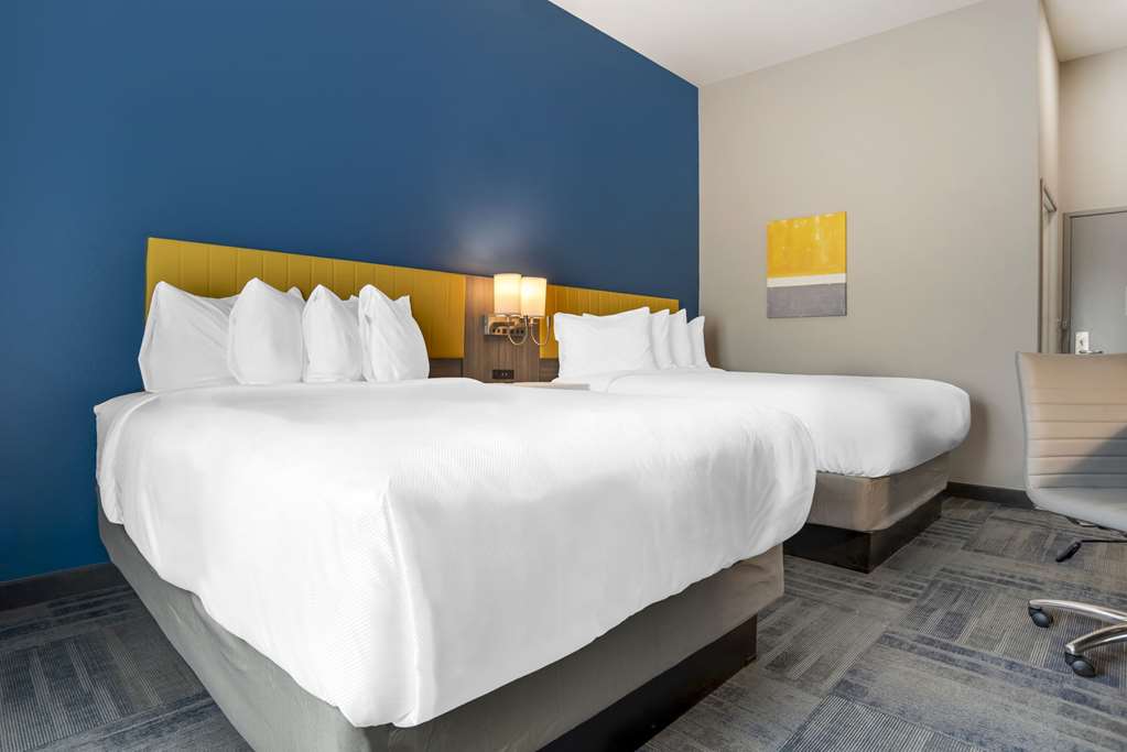 Comfort Inn and Suites Destin Near Henderson Beach - photo 17