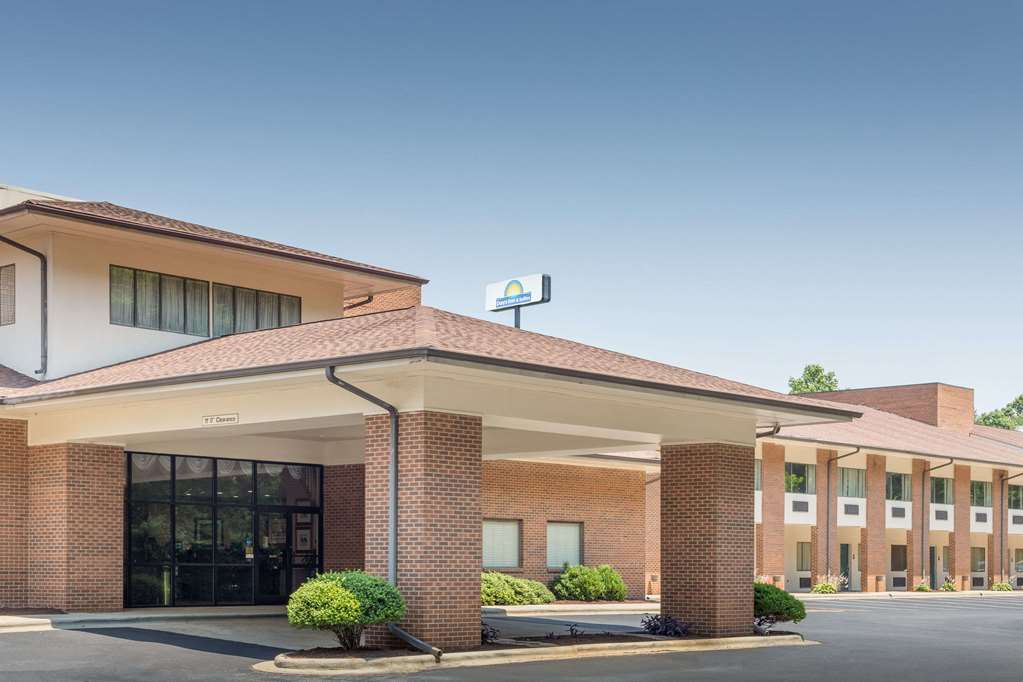 Days Inn by Wyndham Lexington North Carolina - featured photo