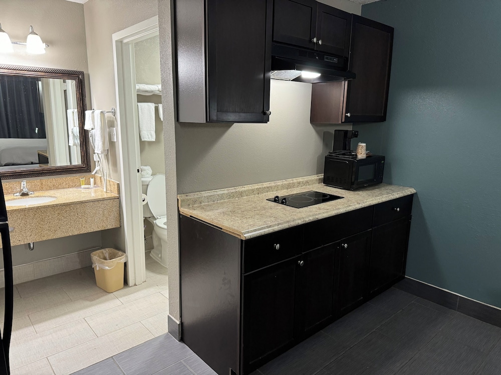 Homegate Inn And Suites Collierville TN - photo 15