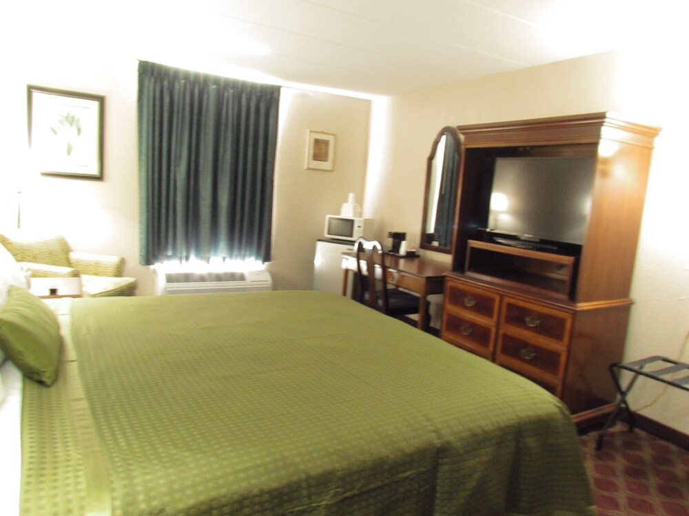 USA Inn and Suites Springfield Ohio - photo 12