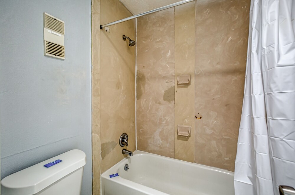 America's Best Inn Jacksonville - photo 22
