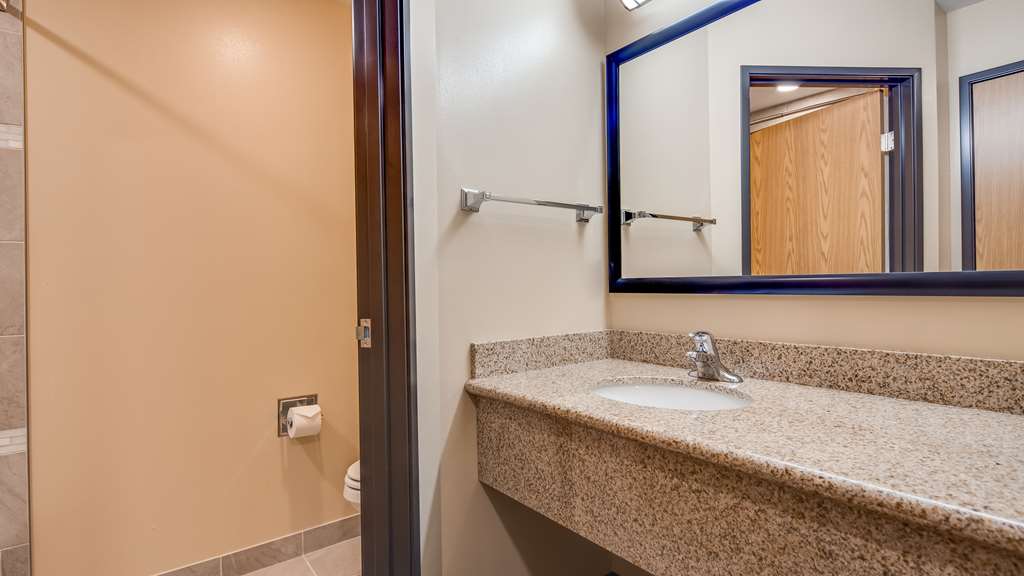 Best Western Plus Grapevine Inn - photo 34