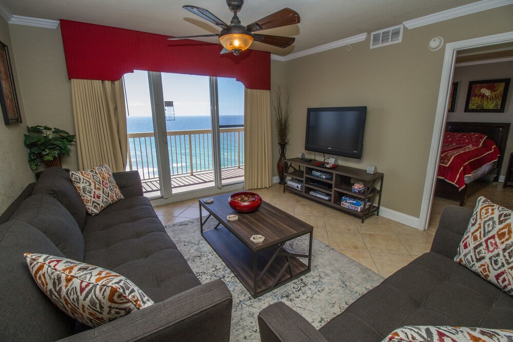 Pelican Beach Resort & Conference Center - photo 23