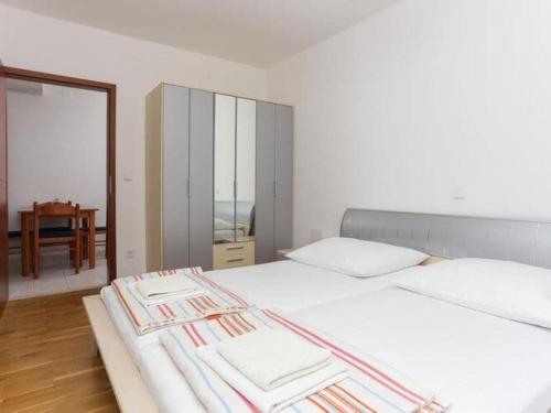 Villa Celenca Superior Two Bedroom Apartment with Balcony Sea View A2