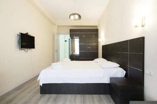Heart of Ortachala 2Bedrooms with open view