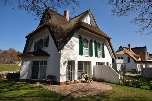 Ferienhaus Am Strand — 4-Star Luxury Hotel in Zingst, Germany