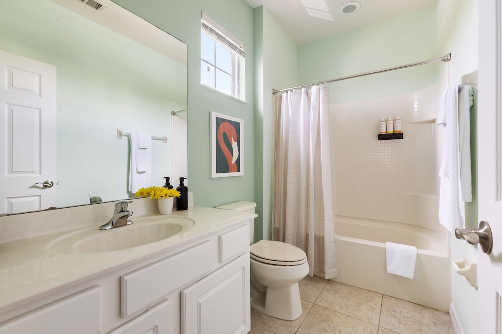 Sleeps 18 Solterra Resort Pool GameRoom Themed BDRs Broad Oak by AvantStay - photo 42