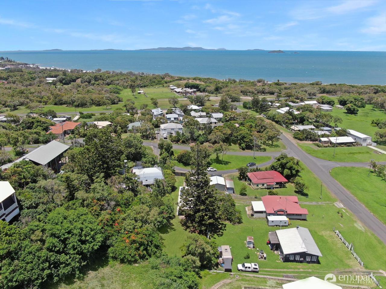 The Breezy Emu — Emu Park